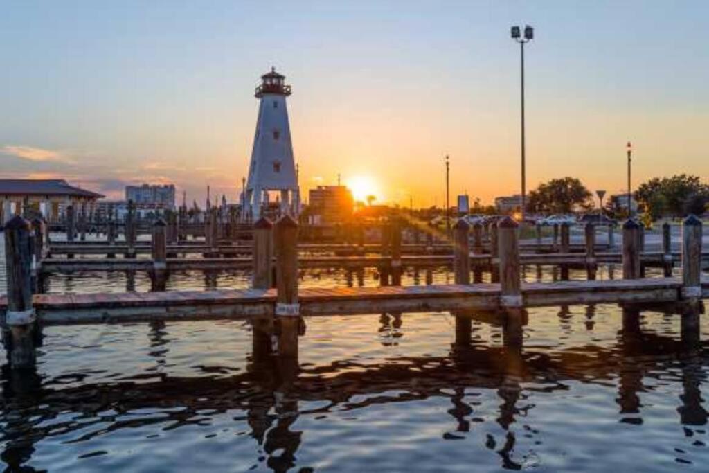 White Sand Getaway Steps From Beach Gulfport Luaran gambar